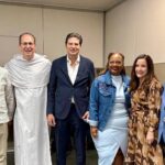 Alfonso Martínez se reúne con la comunidad migrante en Chicago
