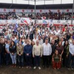 Cruz Lucatero arropa a Pedro Haces en Michoacán durante toma de protesta de CATEM